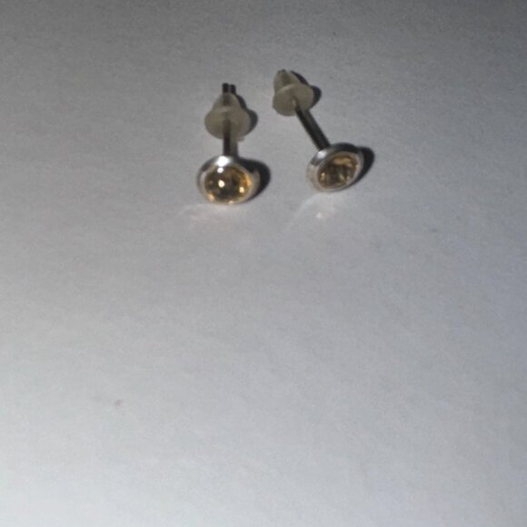 5 Mm Round Topaz Yellow Cz And Sterling Post Earrings - Picture 9 of 15